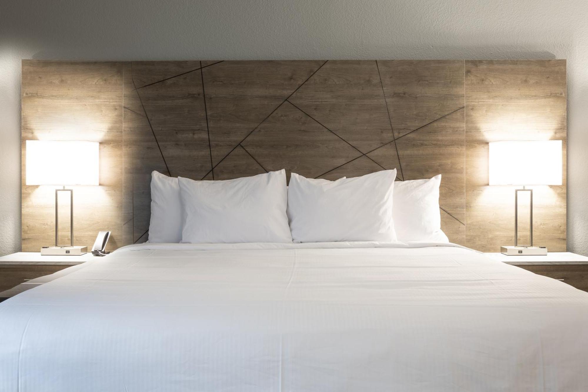 Rodeway Inn & Suites Near Outlet Mall - Эшвилл Экстерьер фото