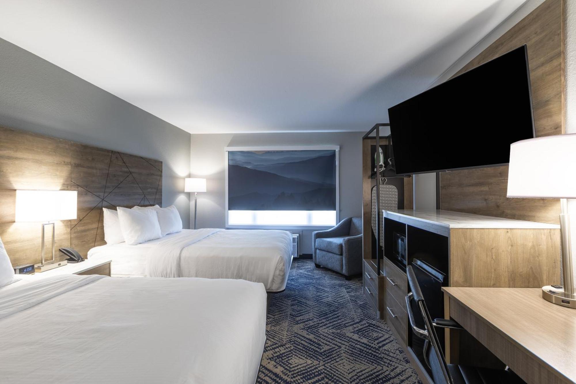 Rodeway Inn & Suites Near Outlet Mall - Эшвилл Экстерьер фото