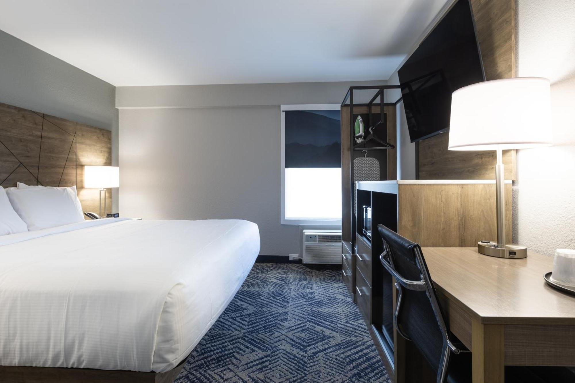Rodeway Inn & Suites Near Outlet Mall - Эшвилл Экстерьер фото