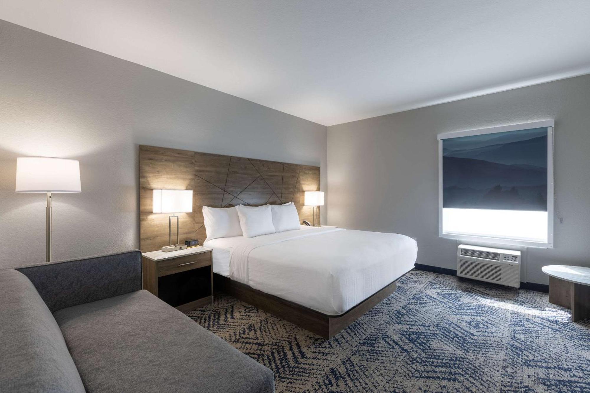 Rodeway Inn & Suites Near Outlet Mall - Эшвилл Экстерьер фото