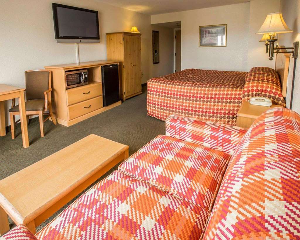 Rodeway Inn & Suites Near Outlet Mall - Эшвилл Номер фото