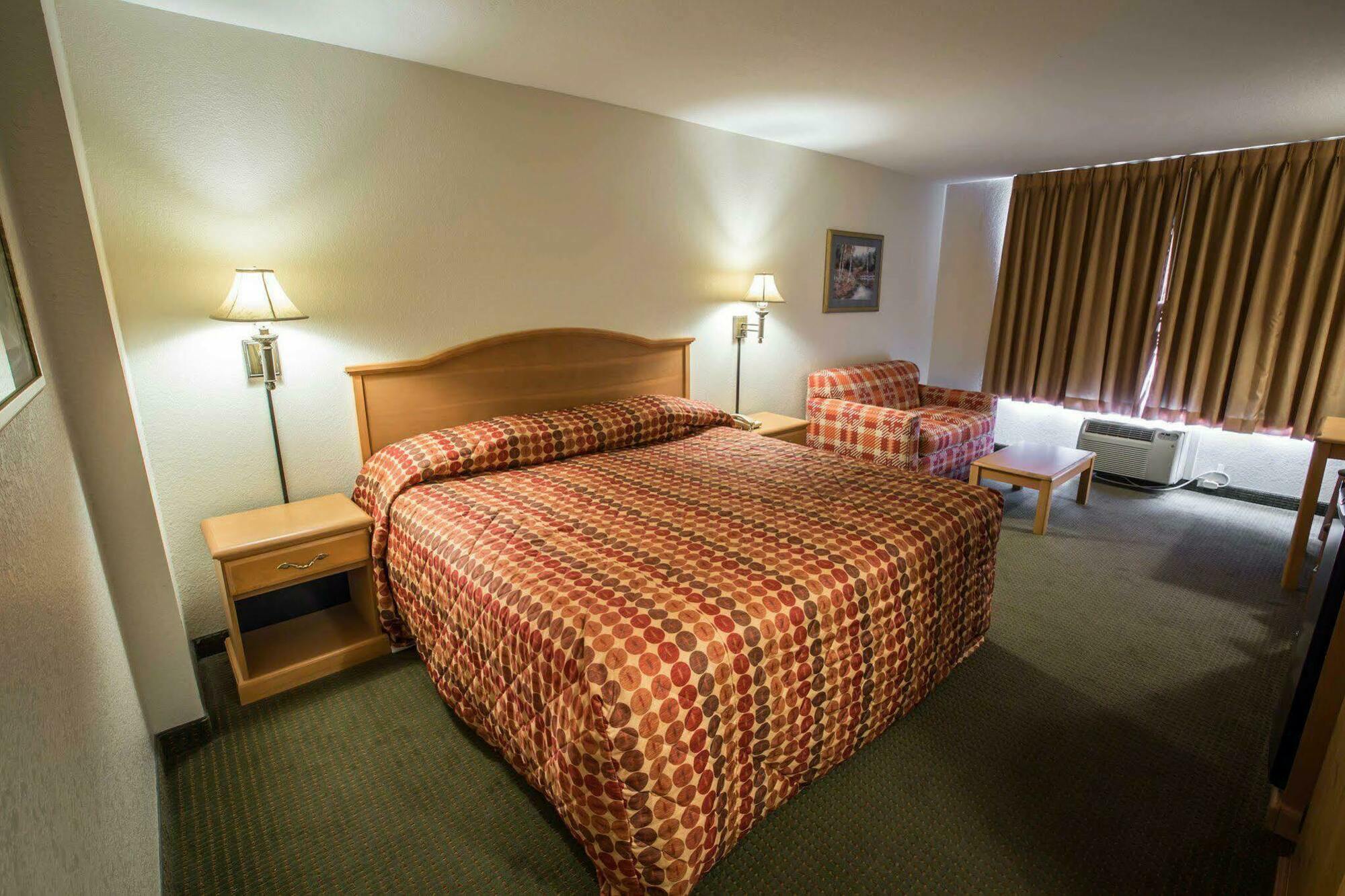 Rodeway Inn & Suites Near Outlet Mall - Эшвилл Экстерьер фото
